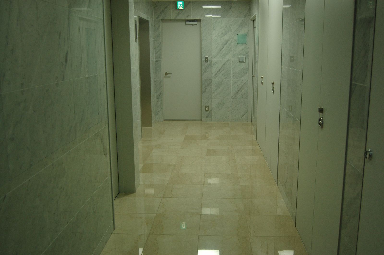 オフィスビルの廊下 エレベーターホール 無料画像 フリー写真素材 Activephotostyle