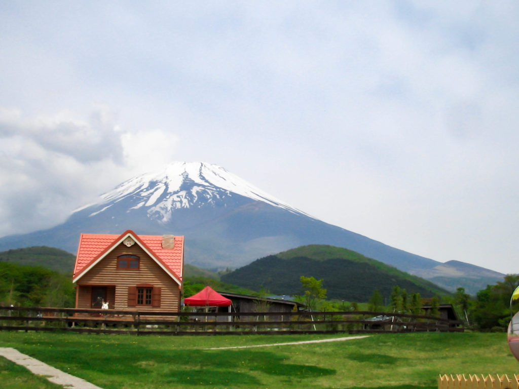 こどもの国から富士山の眺めの写真