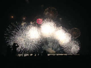 打ち上げ花火クライマックス【夏の思い出】の写真