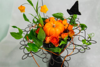 ハロウィンをイメージしたフラワーアレンジメント