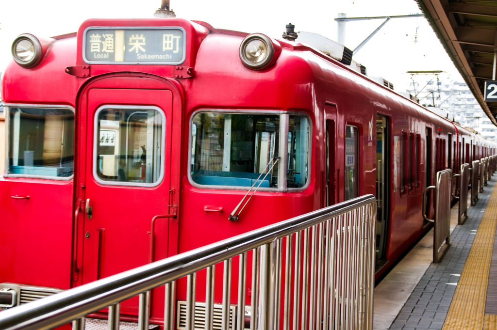 名鉄瀬戸線の電車の写真